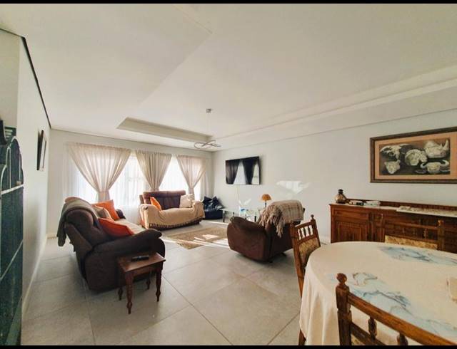 5 BEDROOM HOUSE FOR SALE IN GROOT BRAKRIVIER CENTRAL